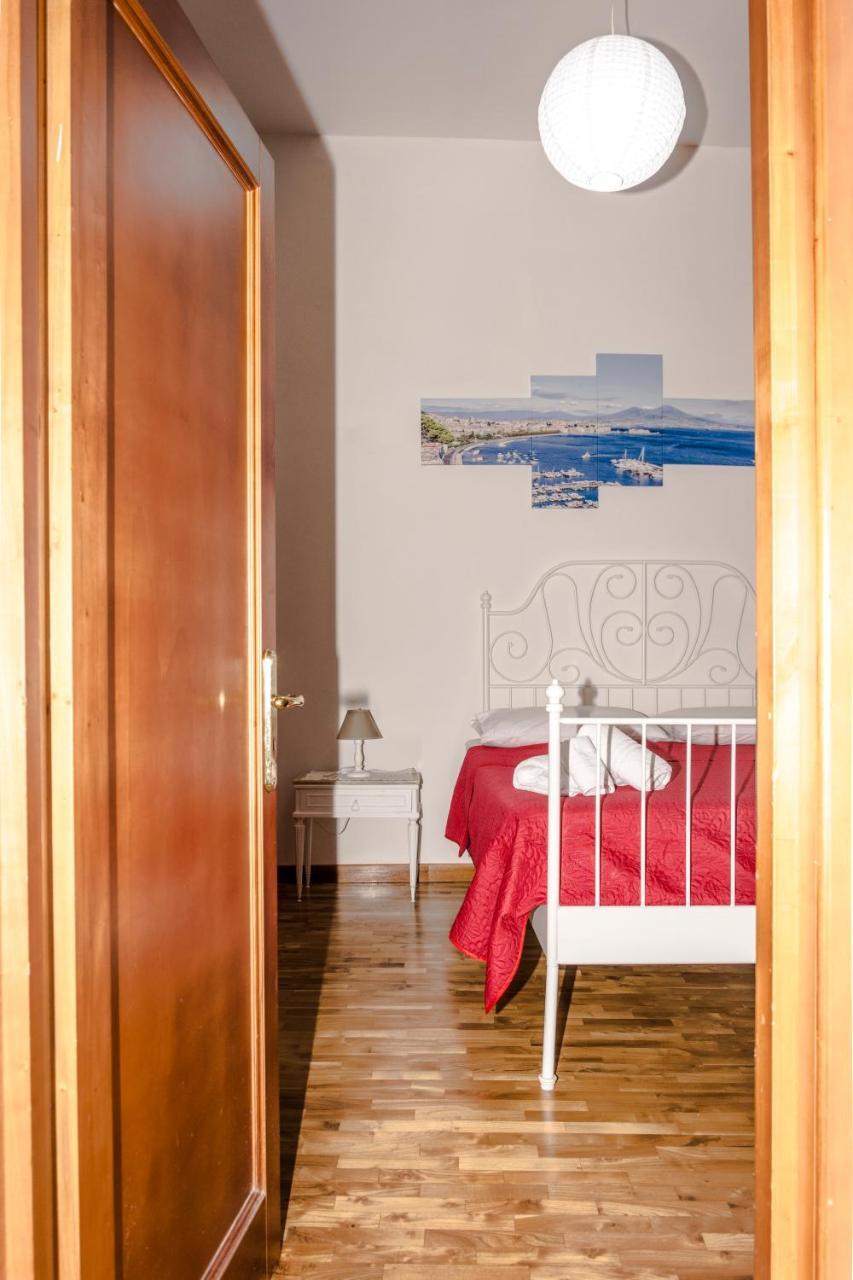 O' Sole E' Napule Bed & Breakfast Наполи Екстериор снимка